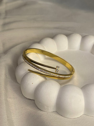 minimalist baby size bracelet