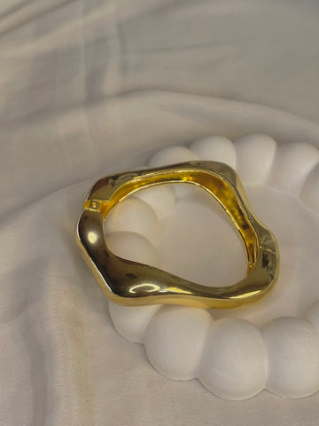 trendy wave bracelet