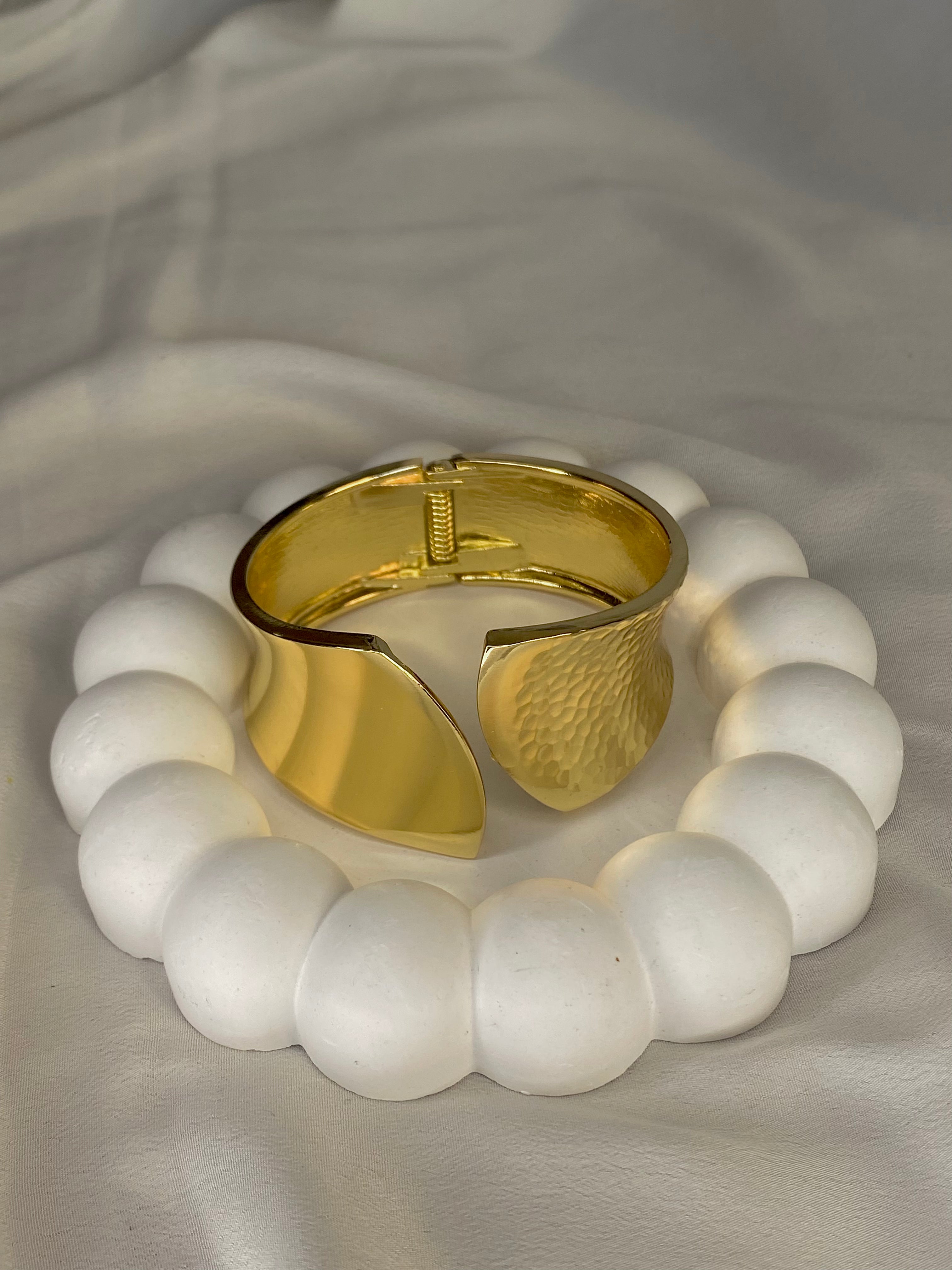 wave texture anti tarnish bracelet