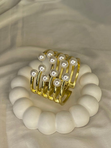 Peal studded tarnished bracelet