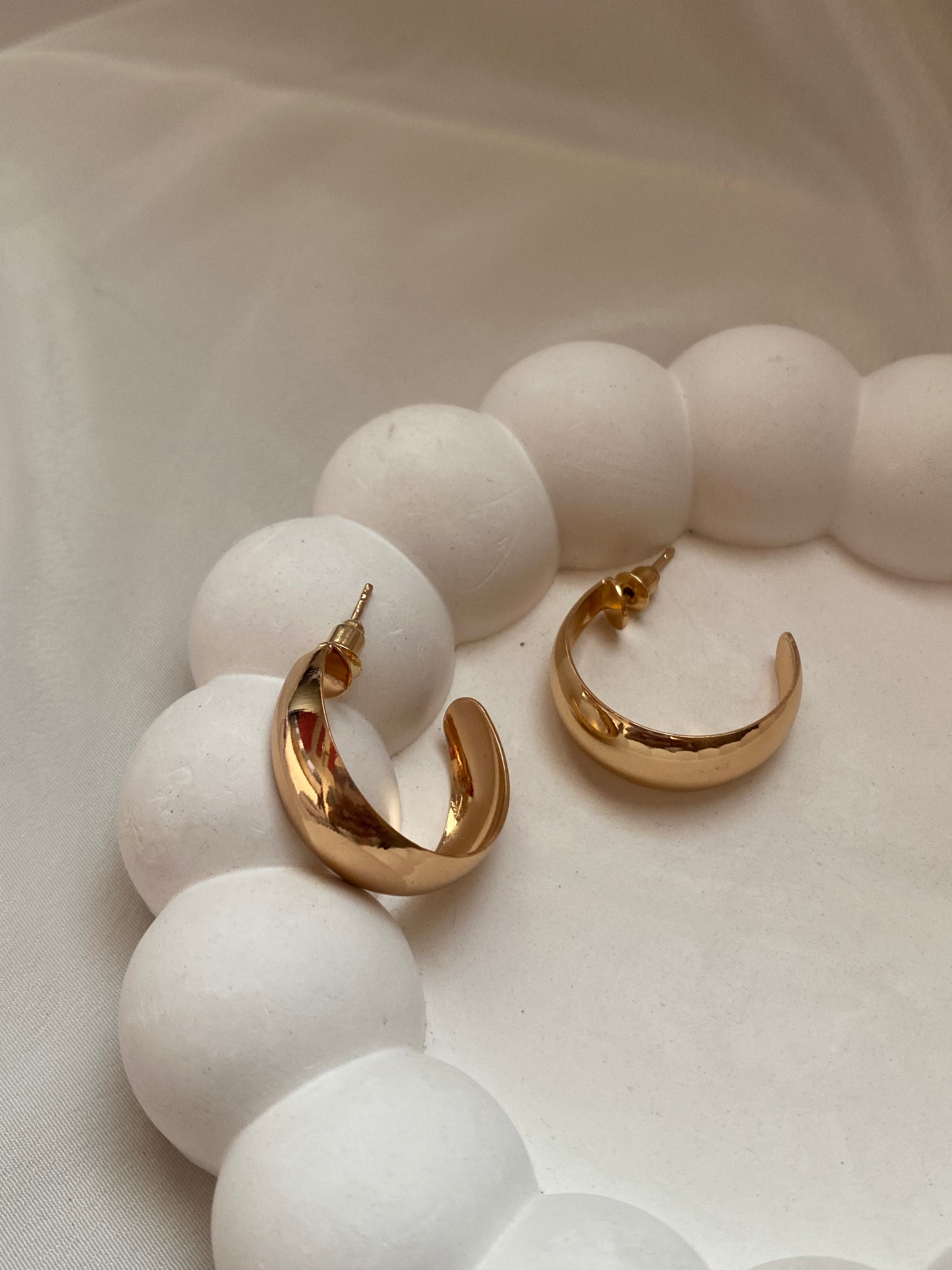 9 gold-plated earring combo