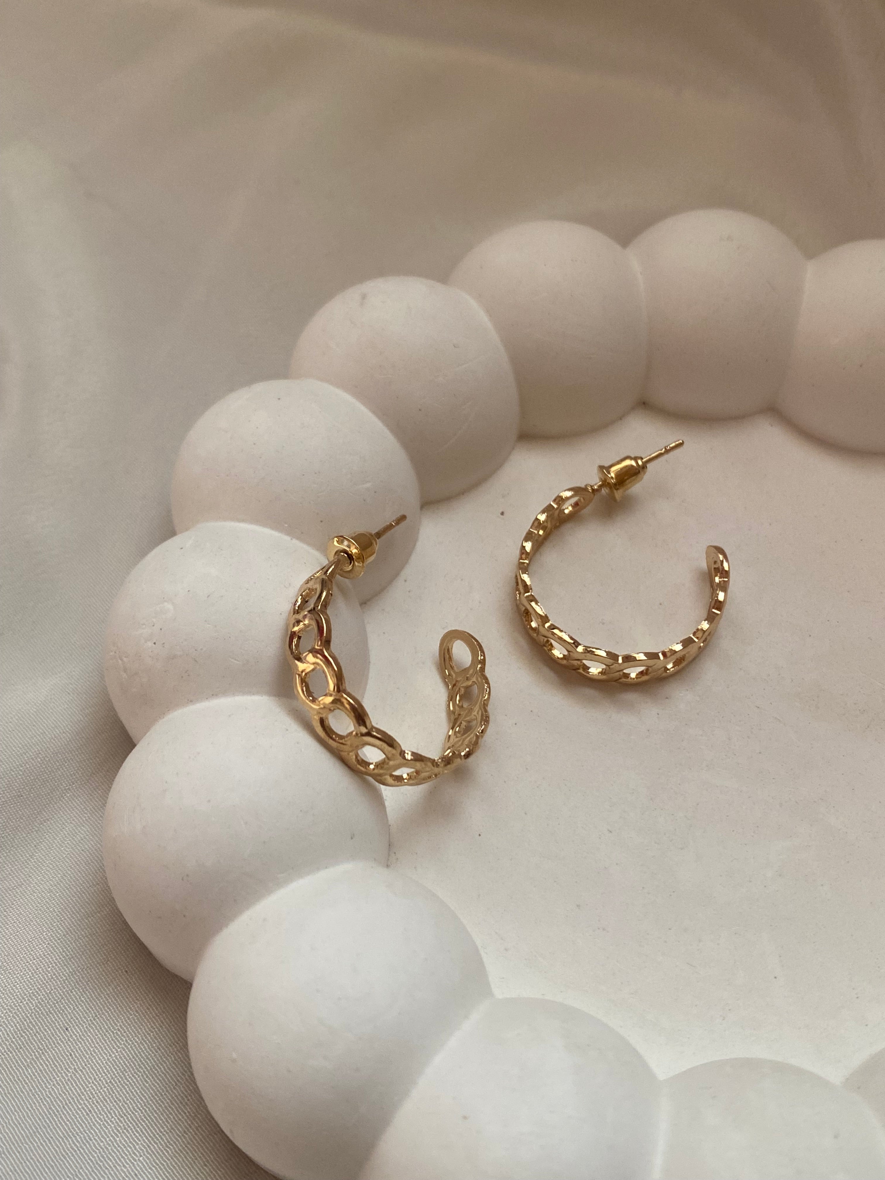 9 gold-plated earring combo