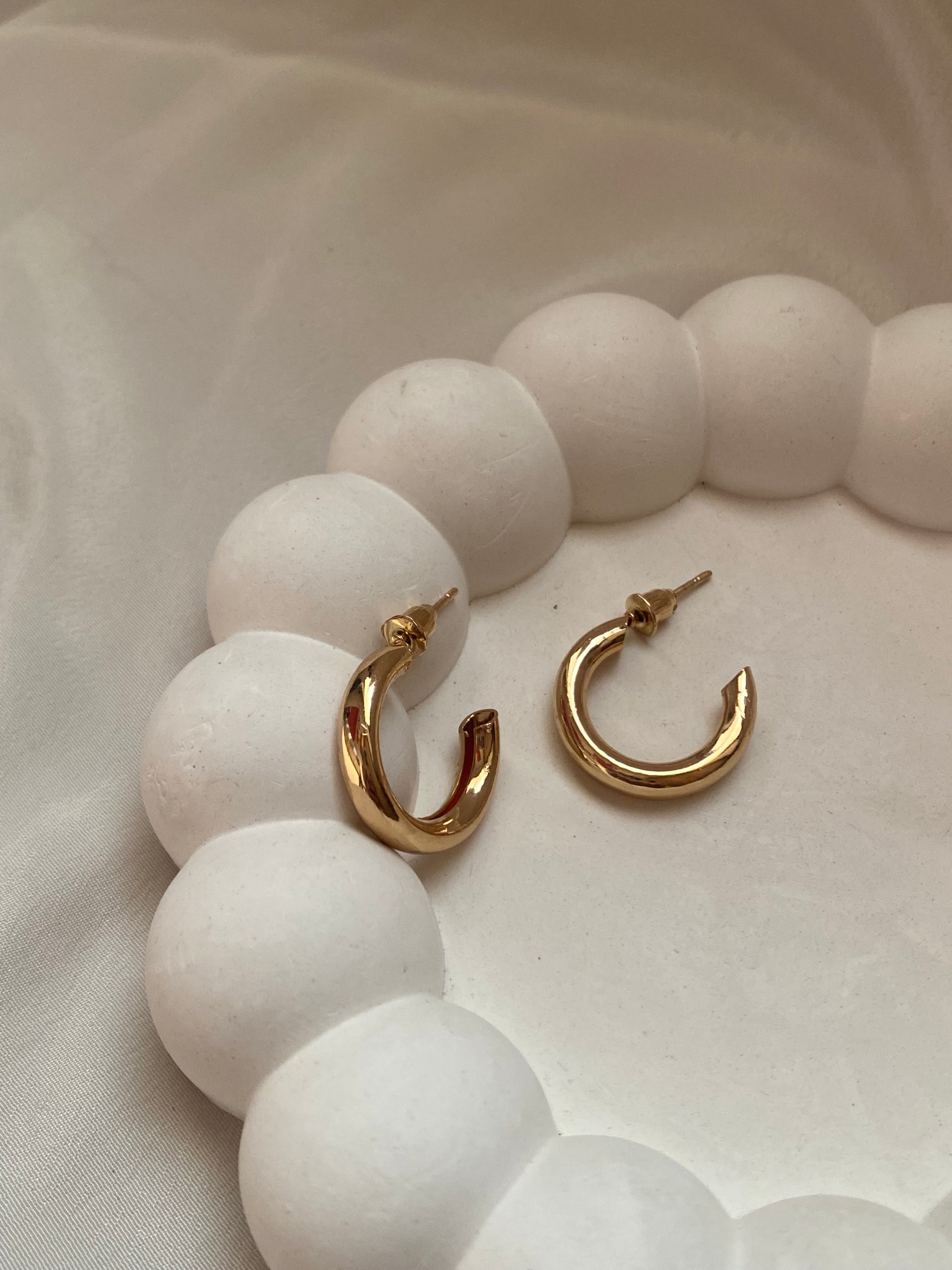 9 gold-plated earring combo