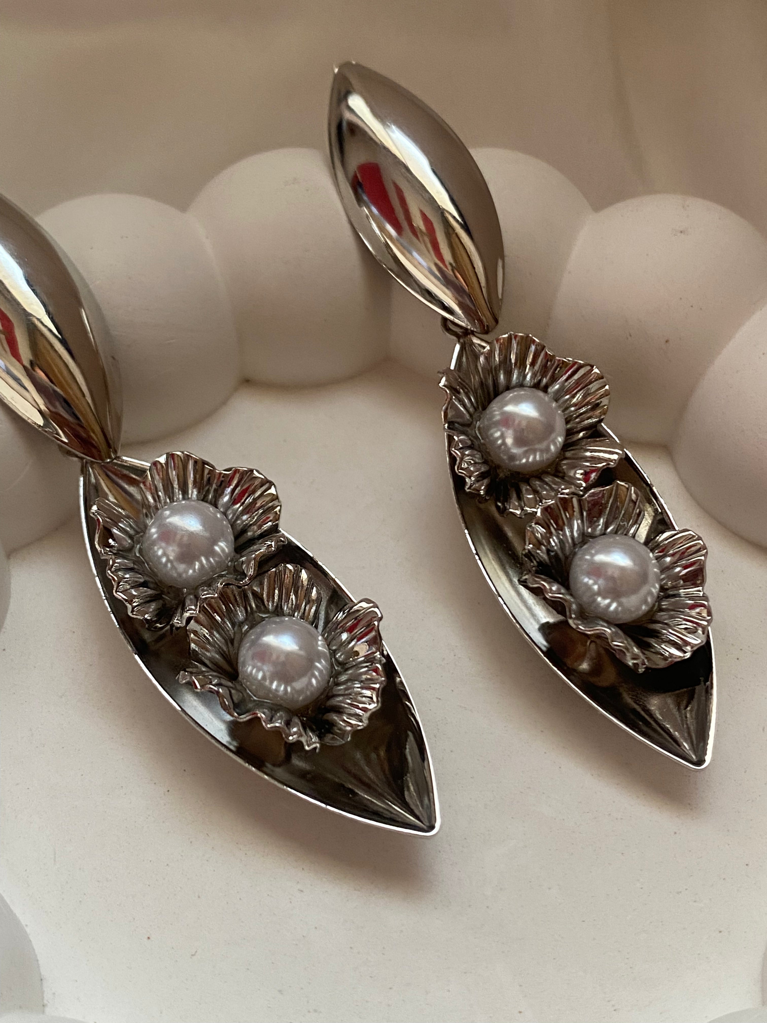 silver petal earring