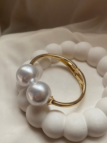 Double pearl cuff