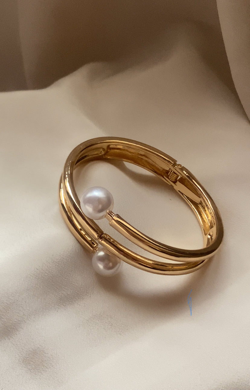 Twin pearl cuff